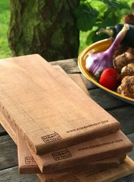 Koken op hout – Cederhouten BBQ-plank